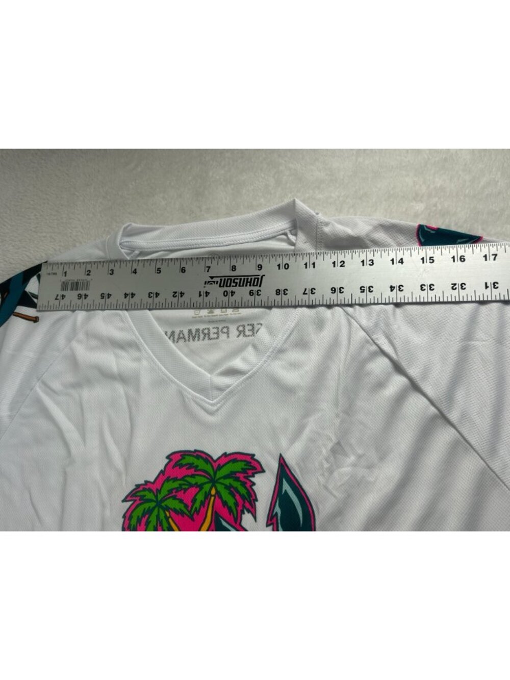 San Jose Sharks Graffiti Shark Girl Mobb Hockey Jersey SGA XL Kaiser White - Picture 6 of 8